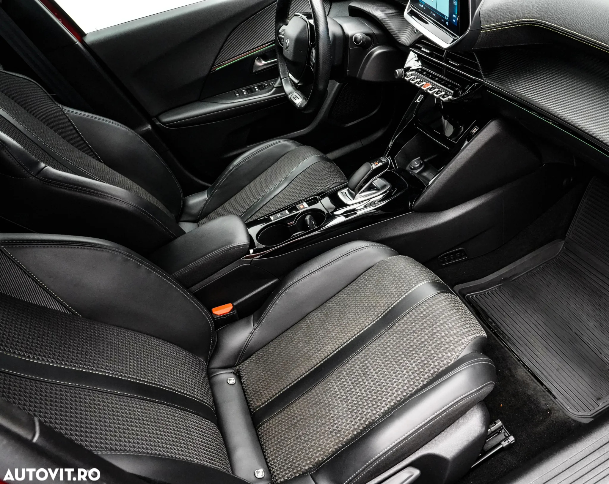Peugeot 2008 e-2008 54 kWh GT - 9