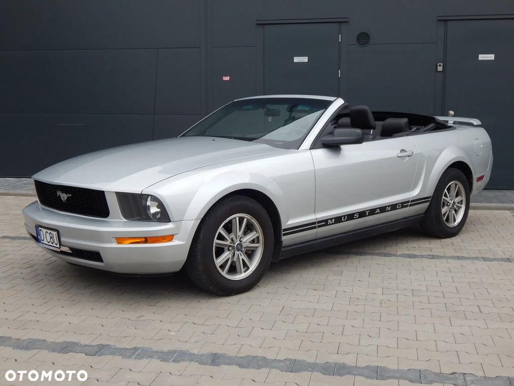 Ford Mustang - 8
