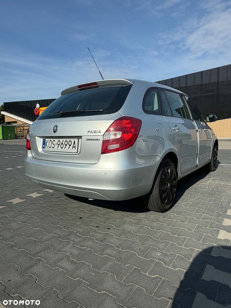 Skoda Fabia 2013 photo 3