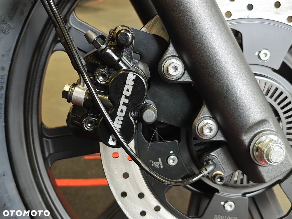 QJMOTOR SRV 125 - 12