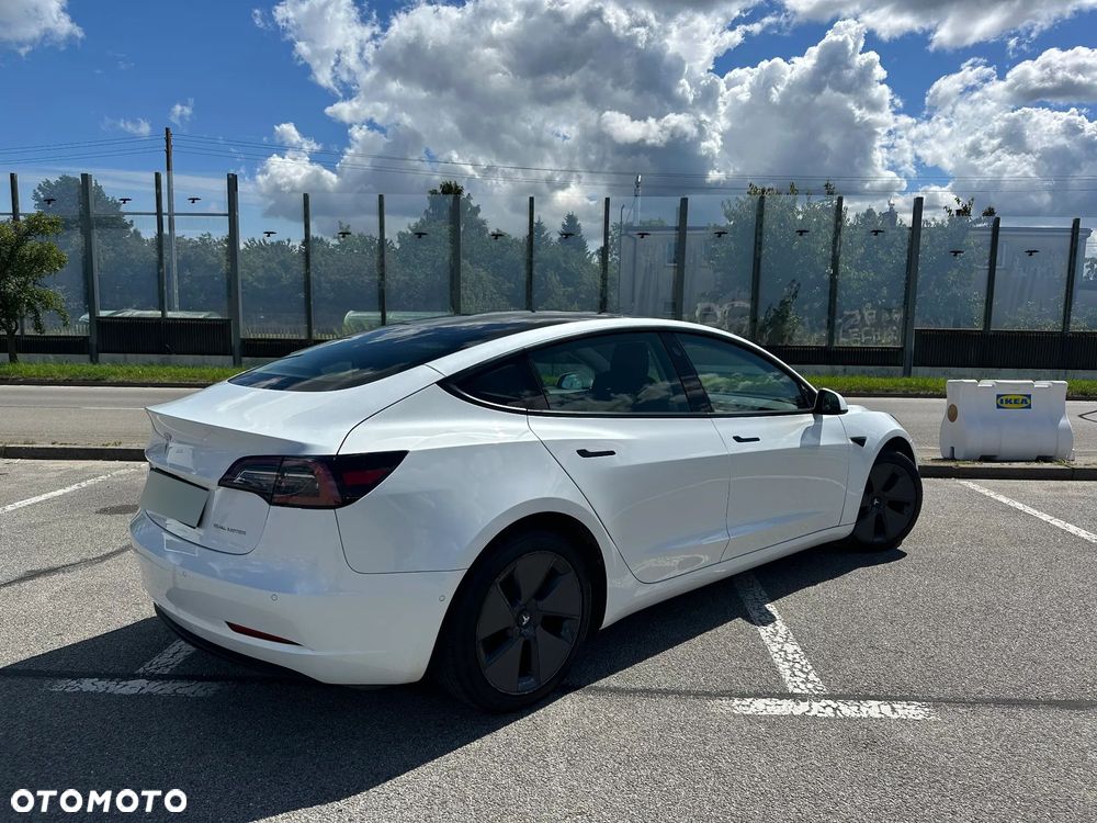 Tesla Model 3 - 6