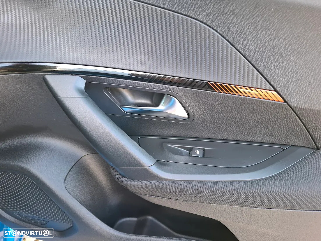 Peugeot e-2008 50 kWh Active Pack - 33