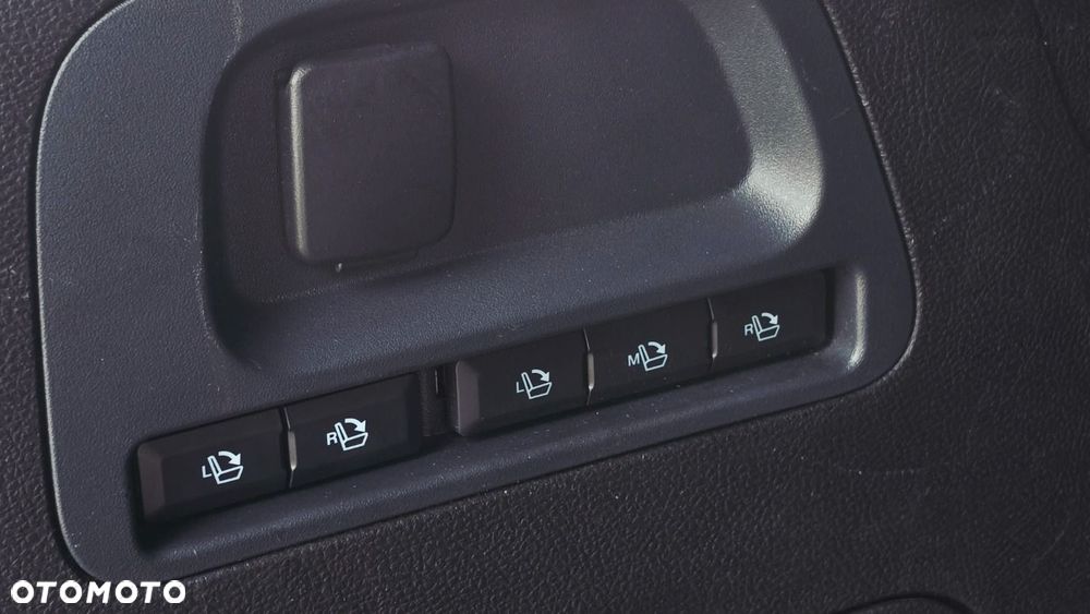 Ford S-Max - 23
