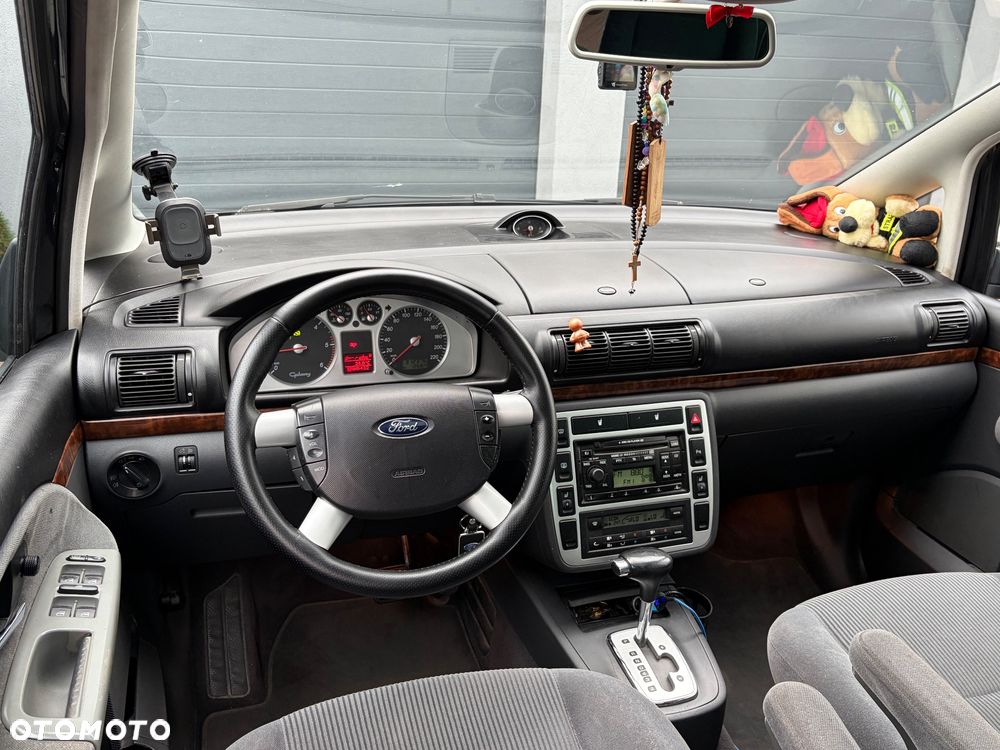 Ford Galaxy TDI Ghia - 24