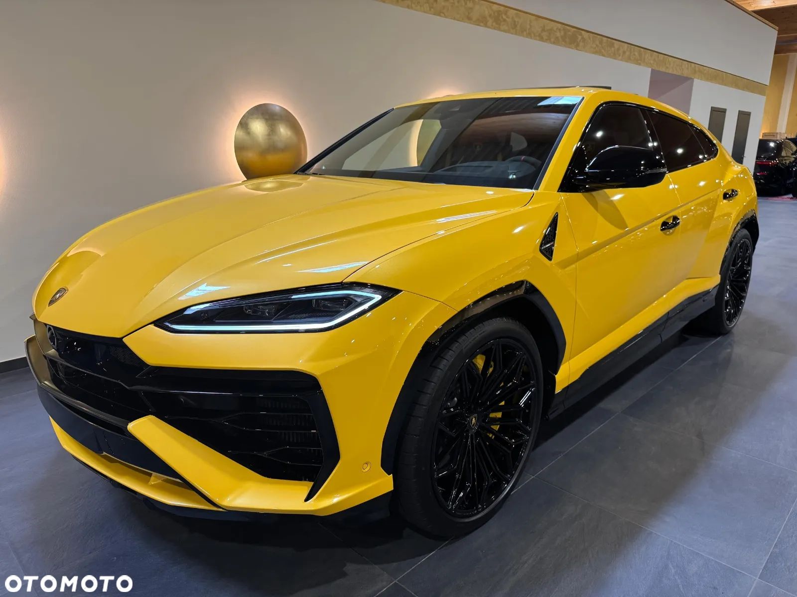 Lamborghini Urus - 1