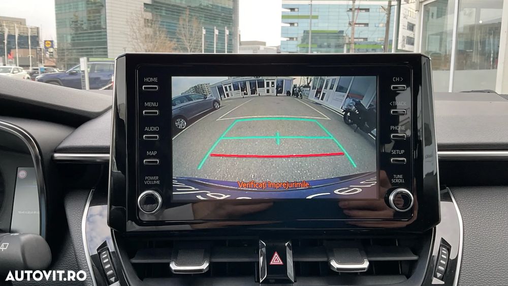 Toyota Corolla 1.8 HSD Business - 26