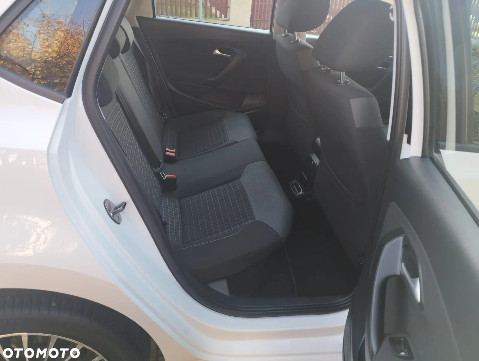 Volkswagen Polo 1.4 TDI (Blue Motion Technology) Comfortline - 12
