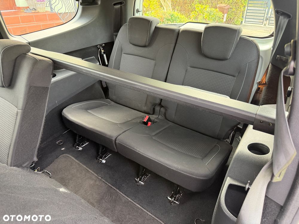 Dacia Lodgy TCe 100 GPF (7-Sitzer) Comfort - 24