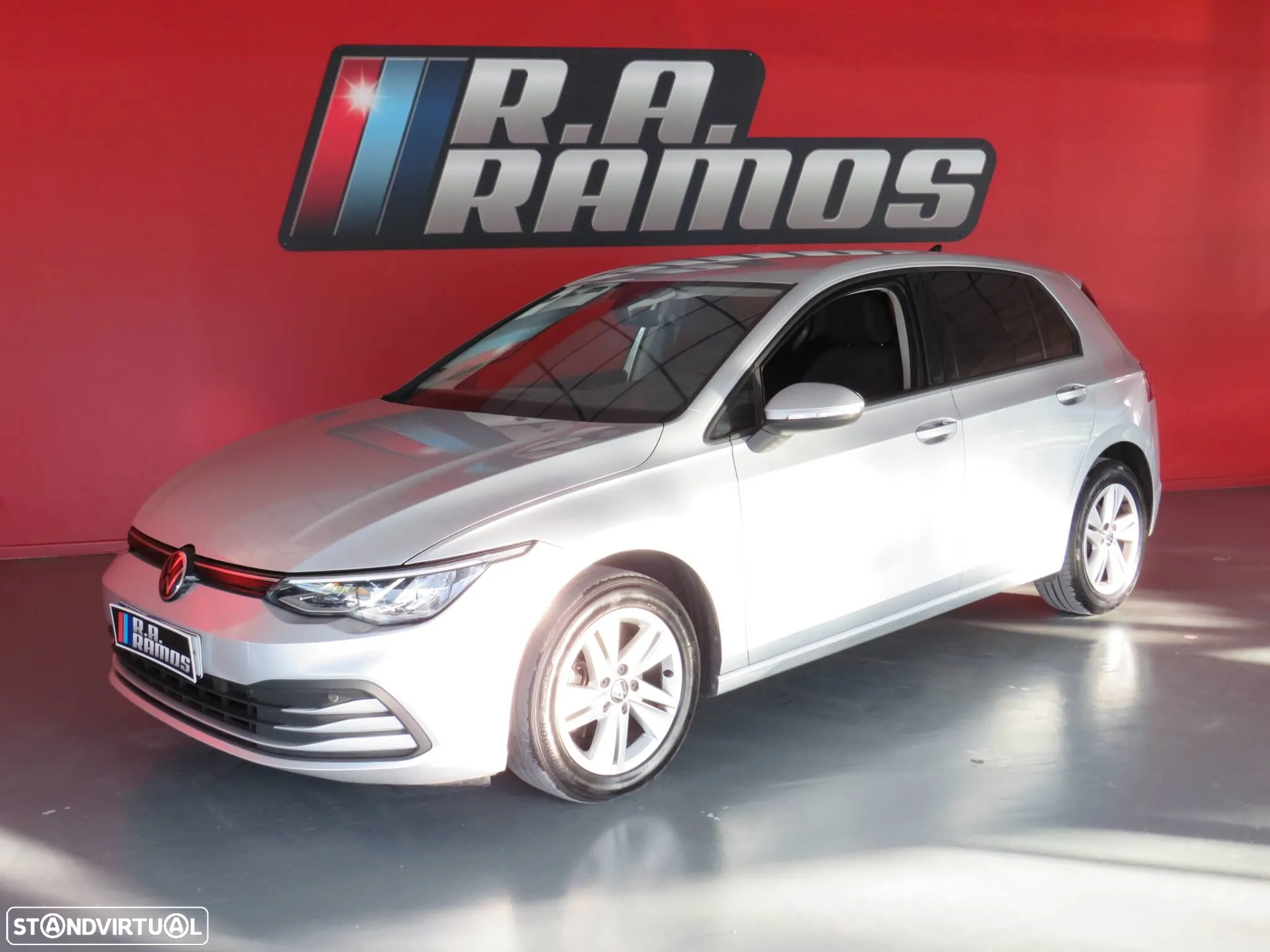 VW Golf 1.0 eTSI Life DSG - 2