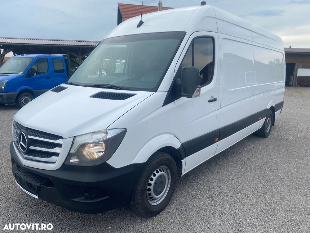 Mercedes-Benz Sprinter - 2