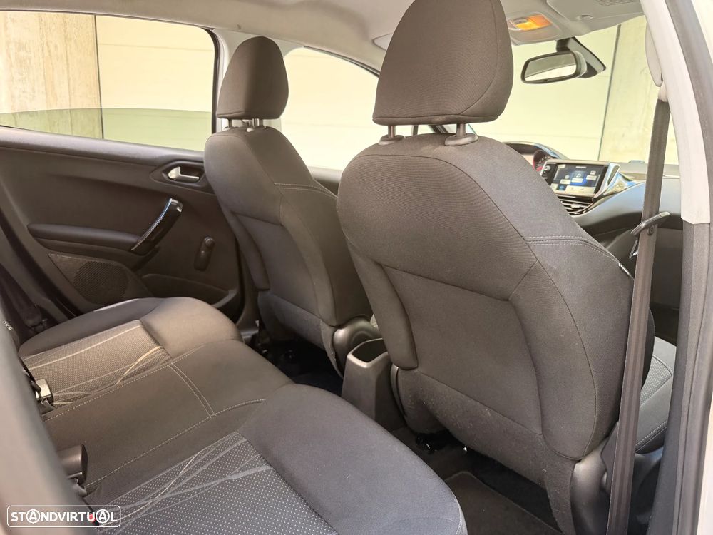 Peugeot 208 1.2 VTi Active - 25