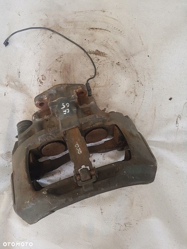 ZACISK HAMULCOWY PRAWY DAF CF 65