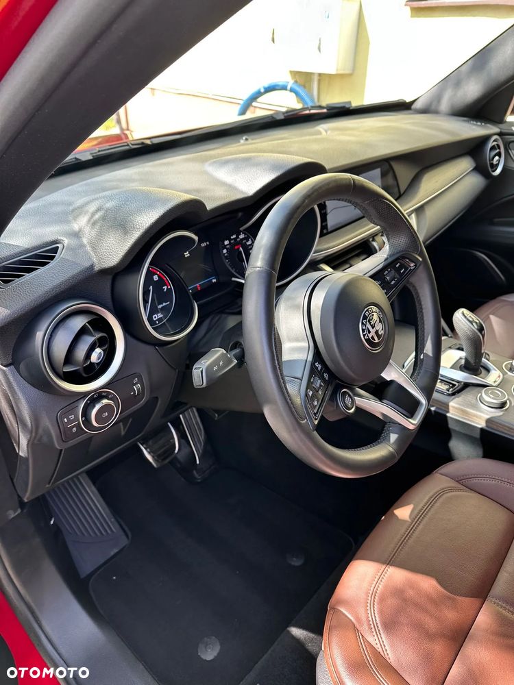 Alfa Romeo Stelvio 2.0 Turbo Veloce TI Q4 - 25