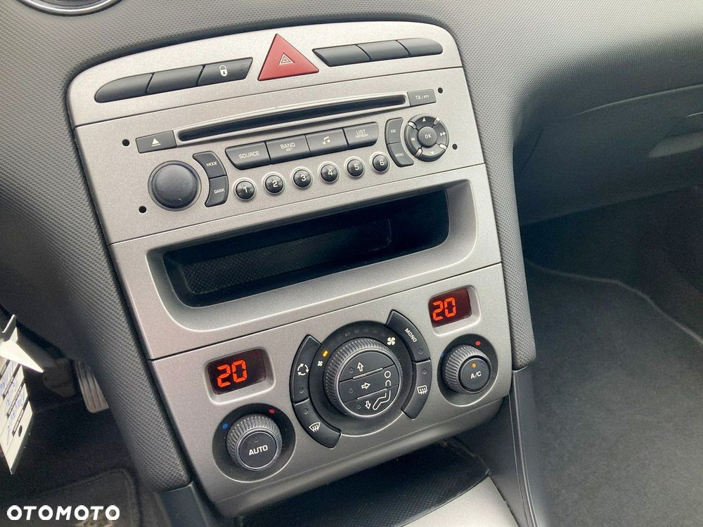 Peugeot 308 120 VTi Style - 24