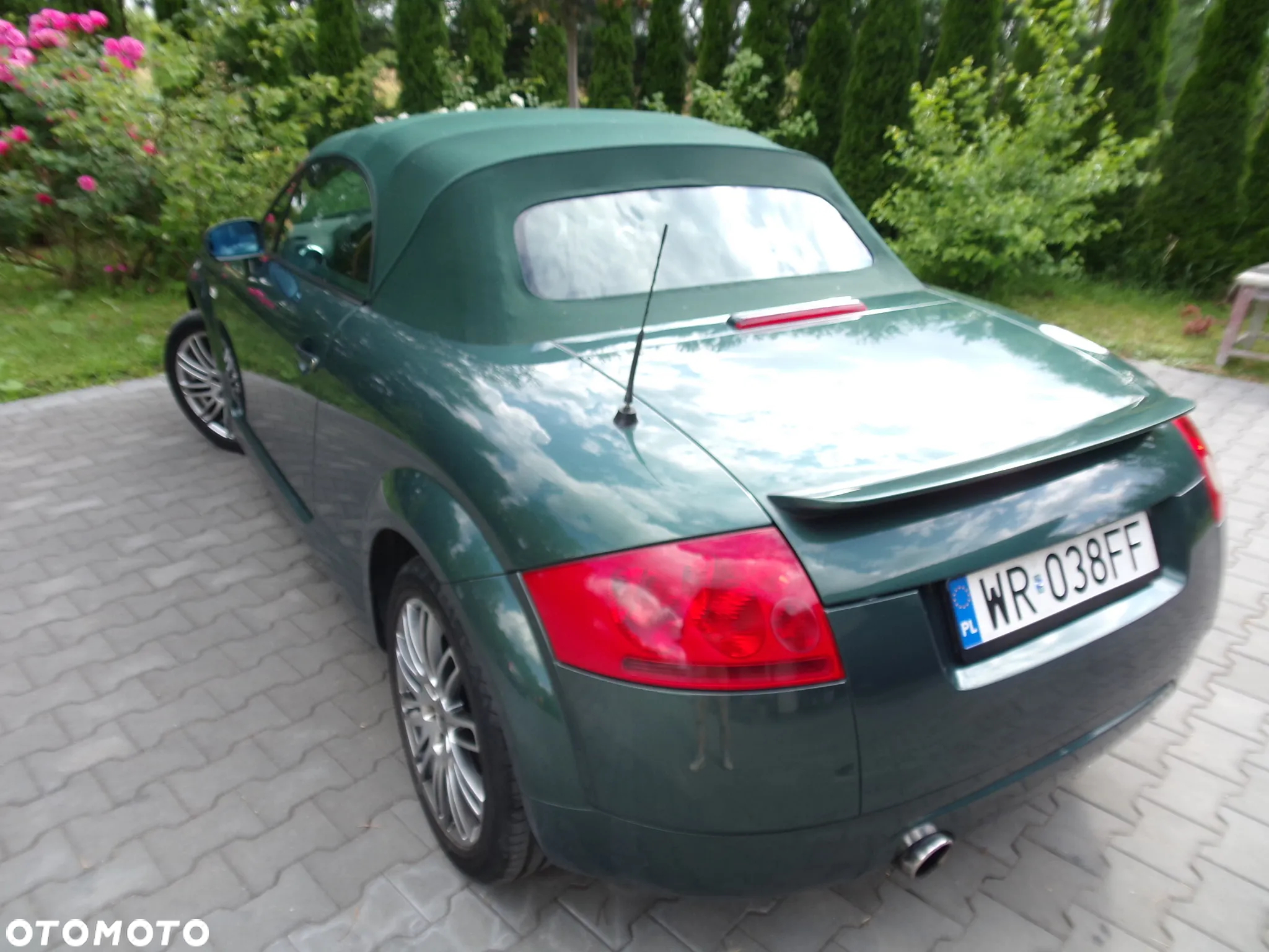 Audi TT Coupé Roadster 1.8T - 12