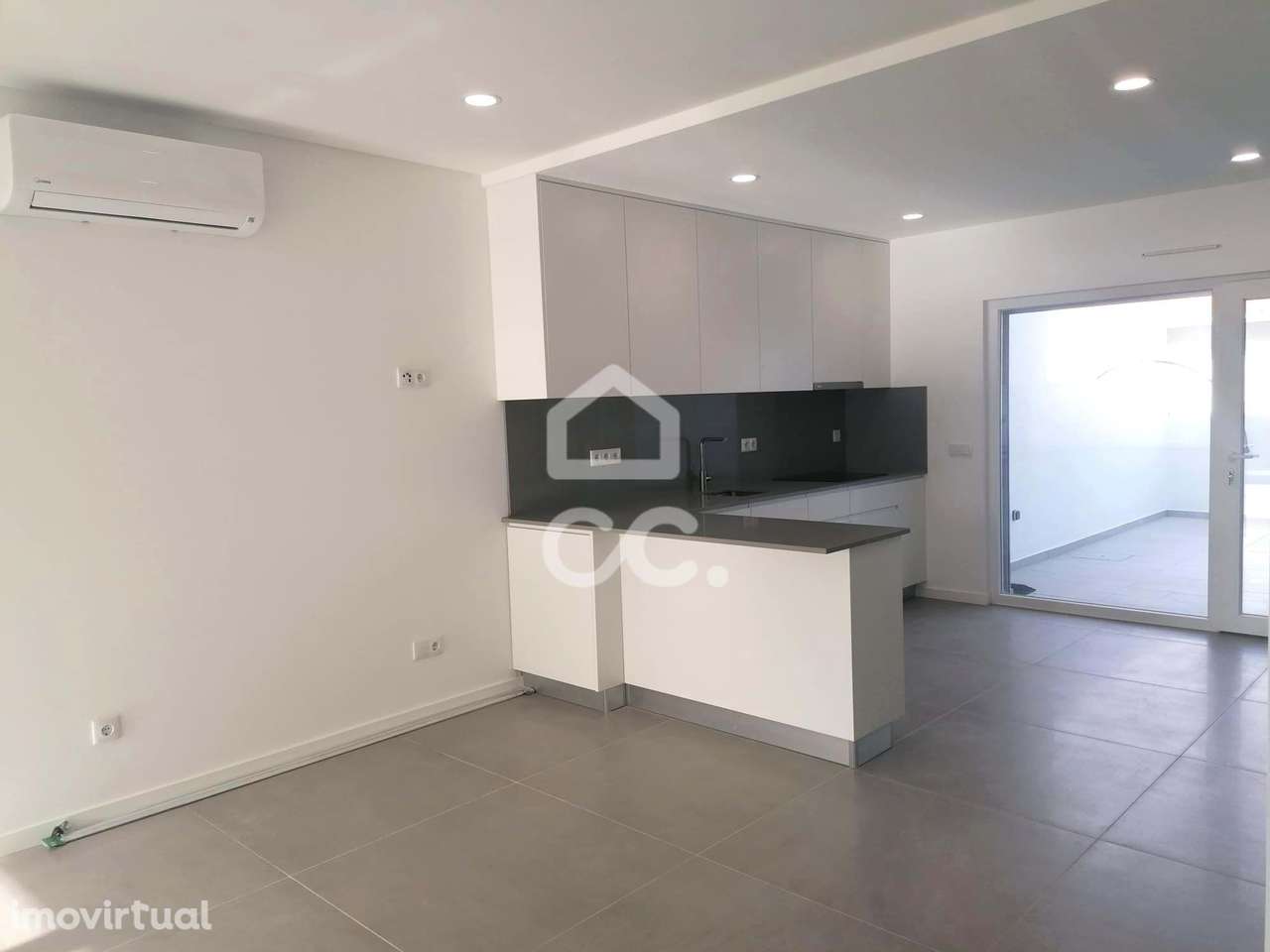 Moradia T4 Nova, em construção, com vista mar e campo em Atalaia, Lour - Grande imagem: 4/35