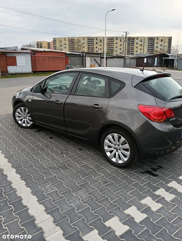 Opel Astra 1.6 - 6