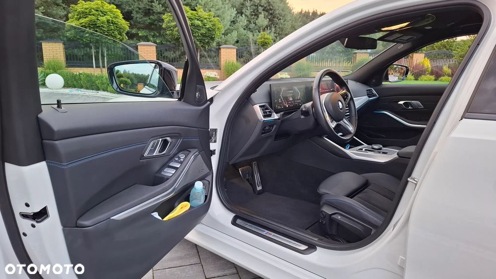 BMW Seria 3 320d xDrive mHEV M Sport - 26
