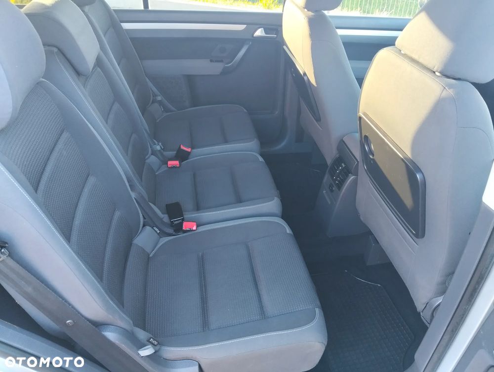 Volkswagen Touran 1.6 - 12