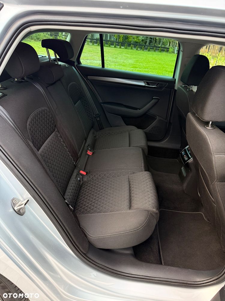 Skoda Superb 2.0 TDI SCR Style DSG - 19