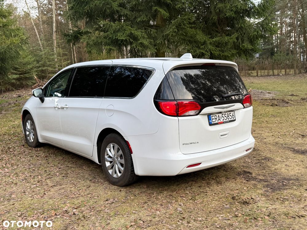 Chrysler Pacifica - 22