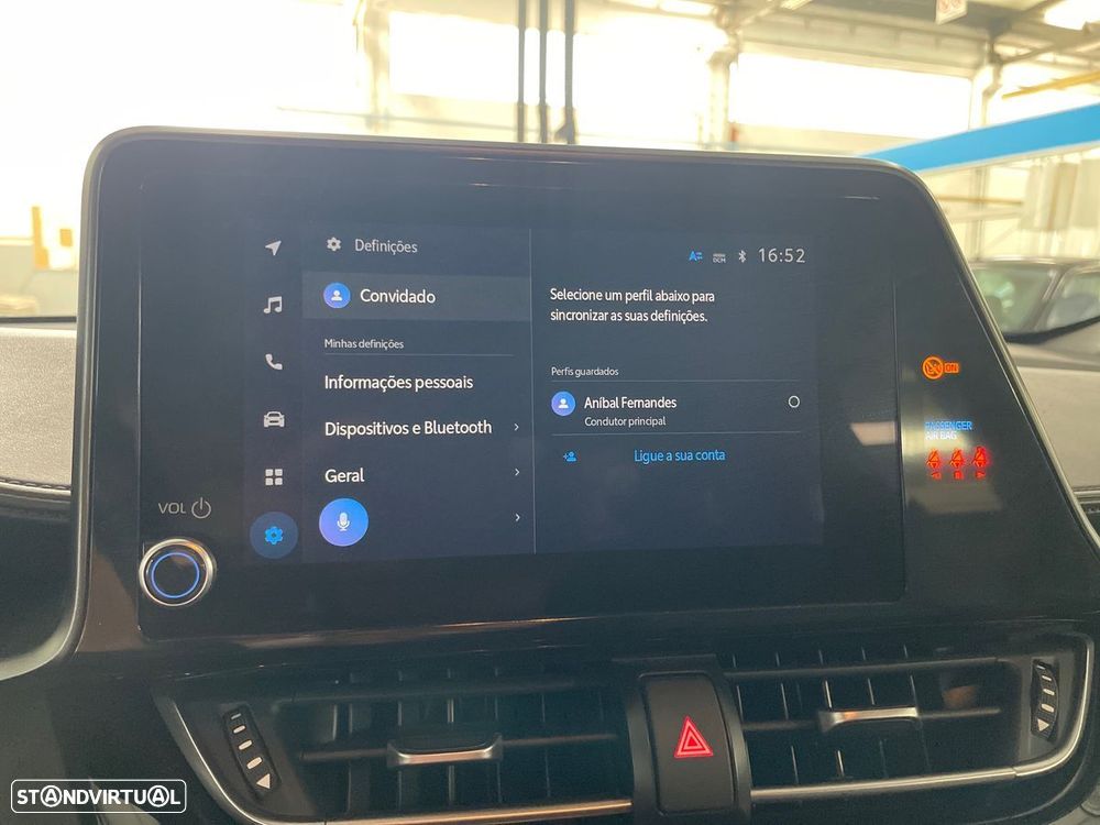 Toyota C-HR - 15