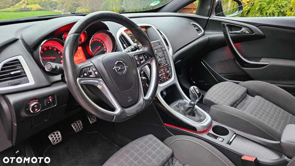 Opel Astra IV GTC 1.6 T SIDI Sport S&S - 18