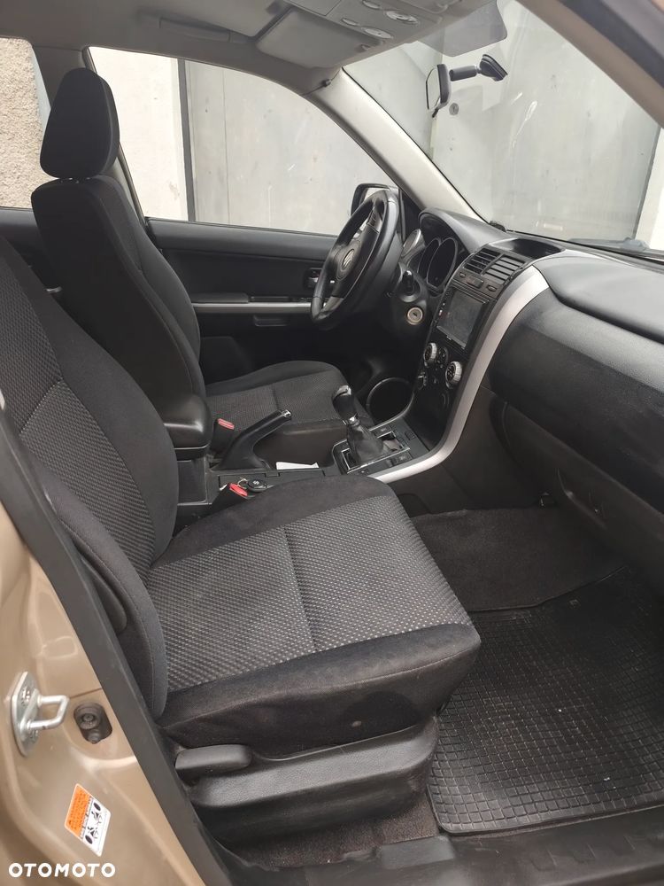 Suzuki Grand Vitara 1.9 DDiS - 5
