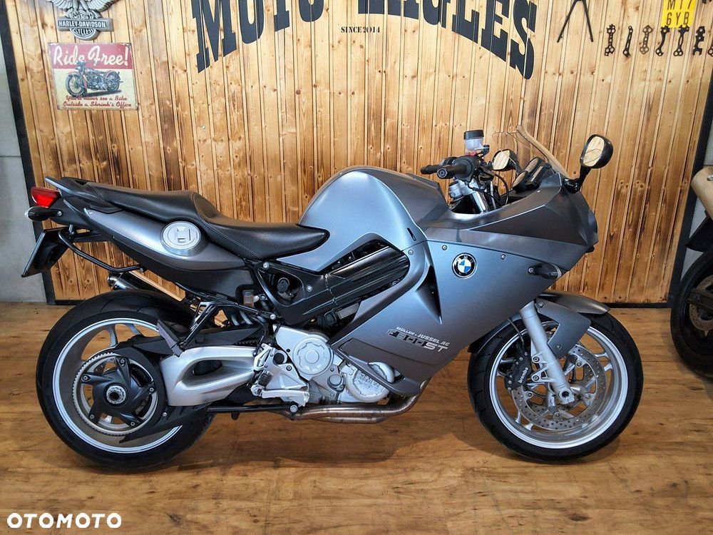 BMW F - 2