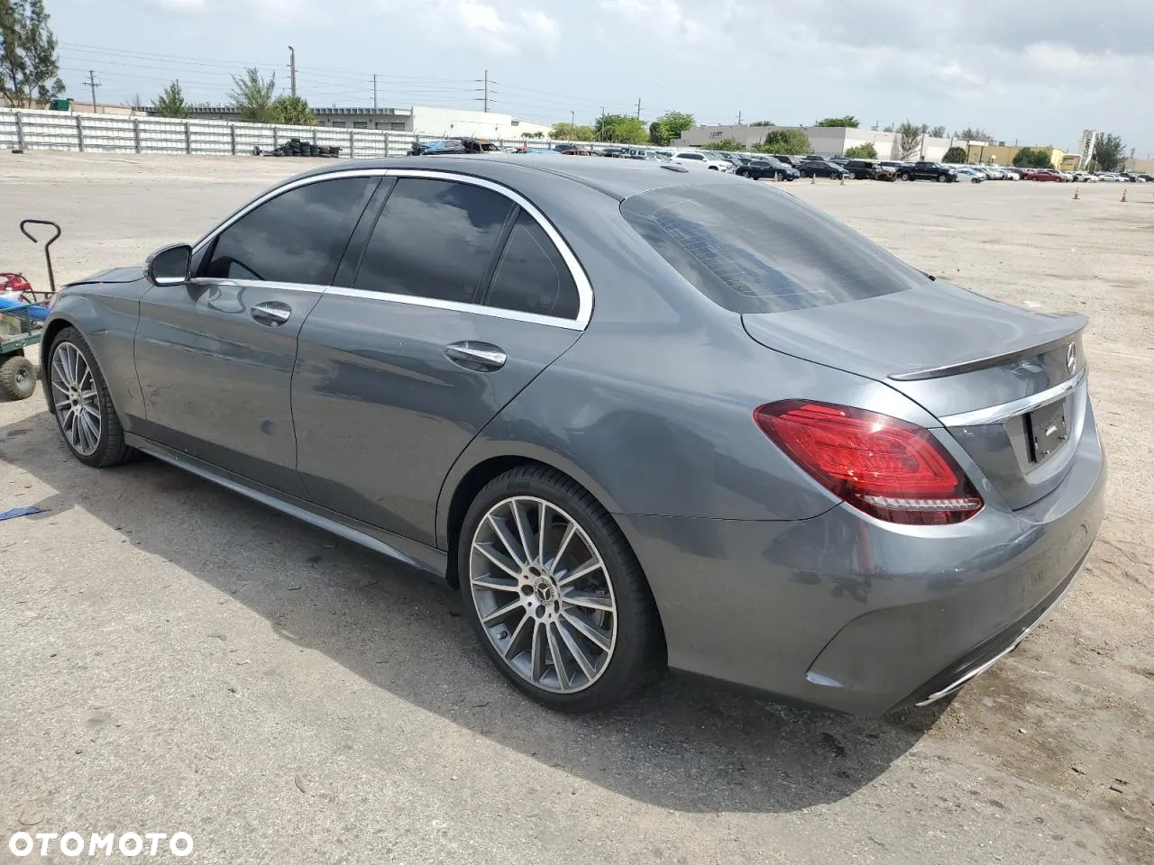 Mercedes-Benz Klasa C 300 9G-TRONIC AMG Line - 4