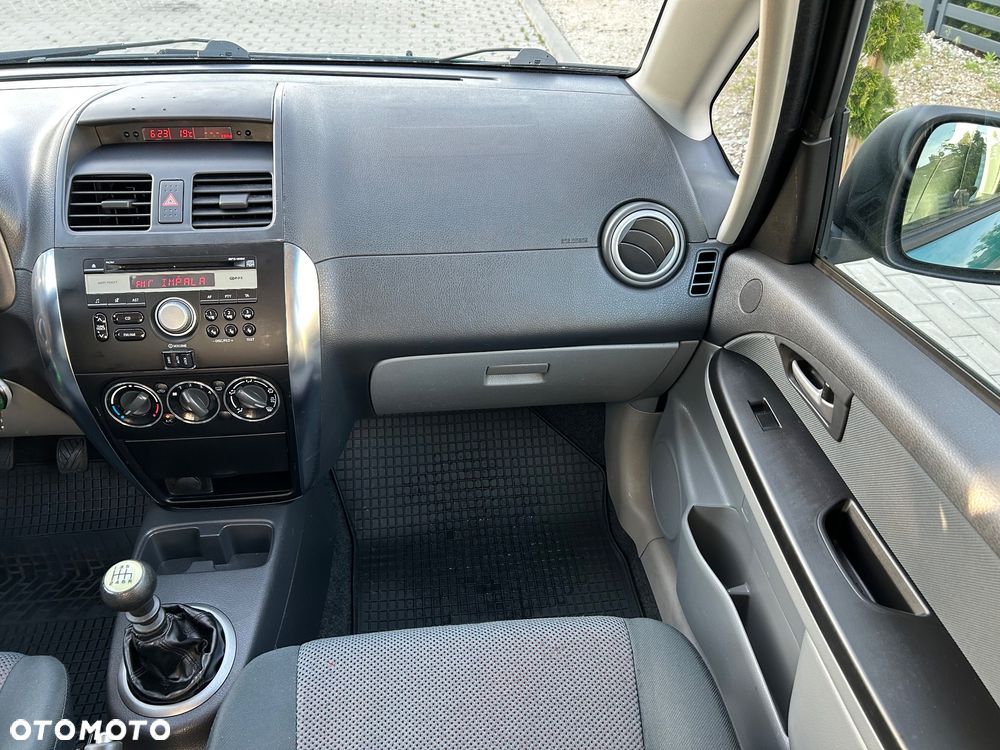 Suzuki SX4 - 23