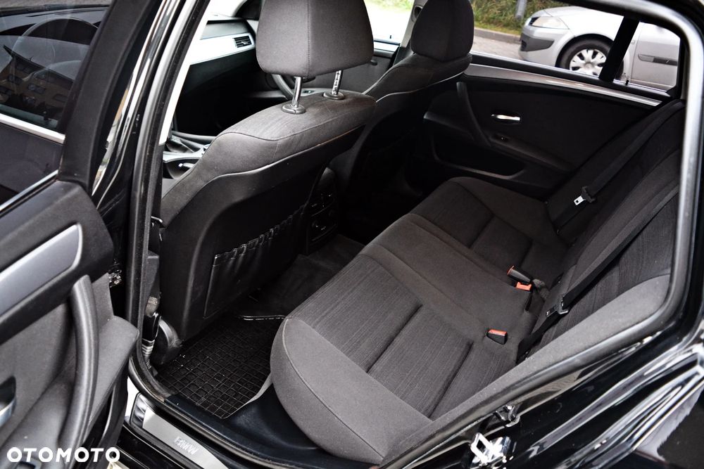 BMW Seria 5 520d Touring - 16