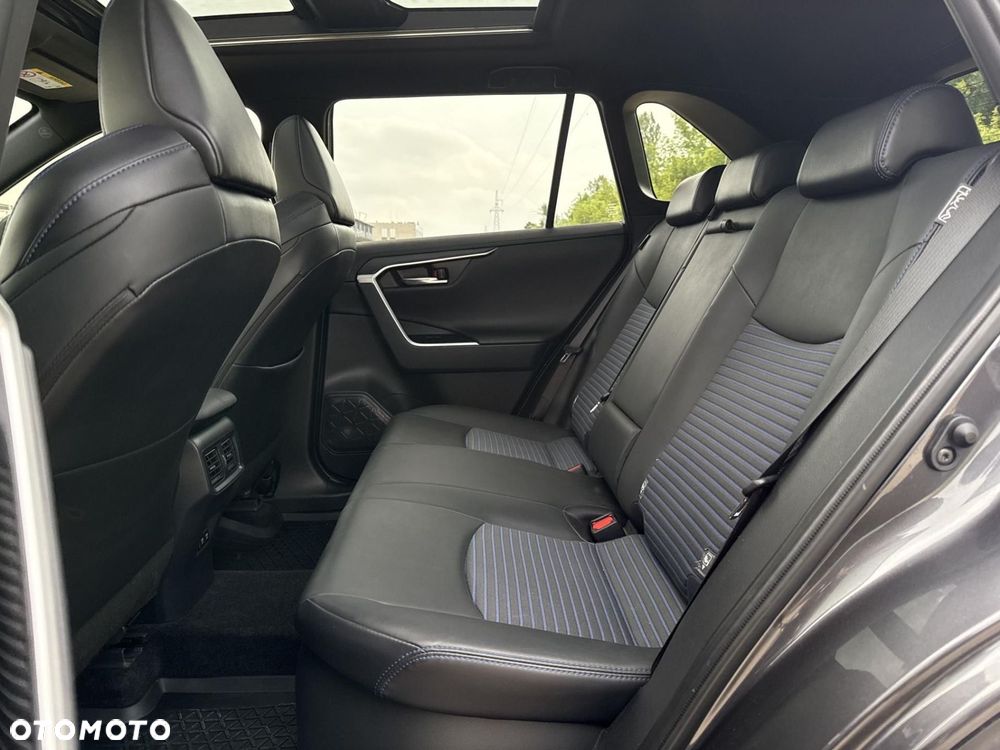 Toyota RAV4 - 18
