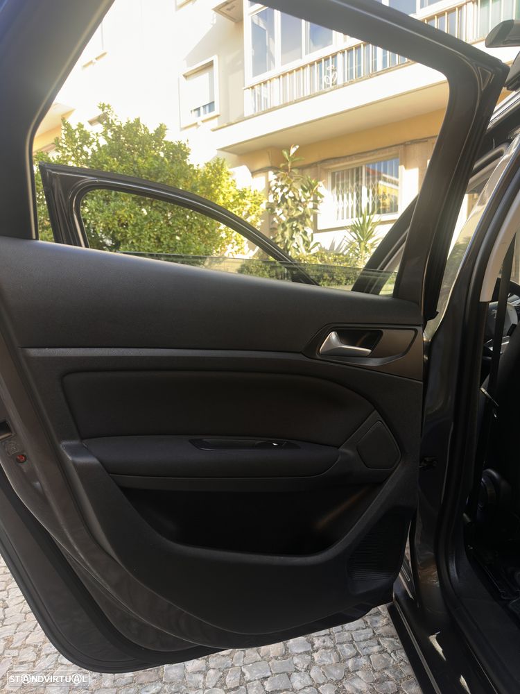 Peugeot 308 SW 1.5 BlueHDi Allure - 24