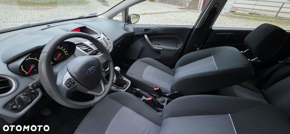 Ford Fiesta 1.25 Trend - 9