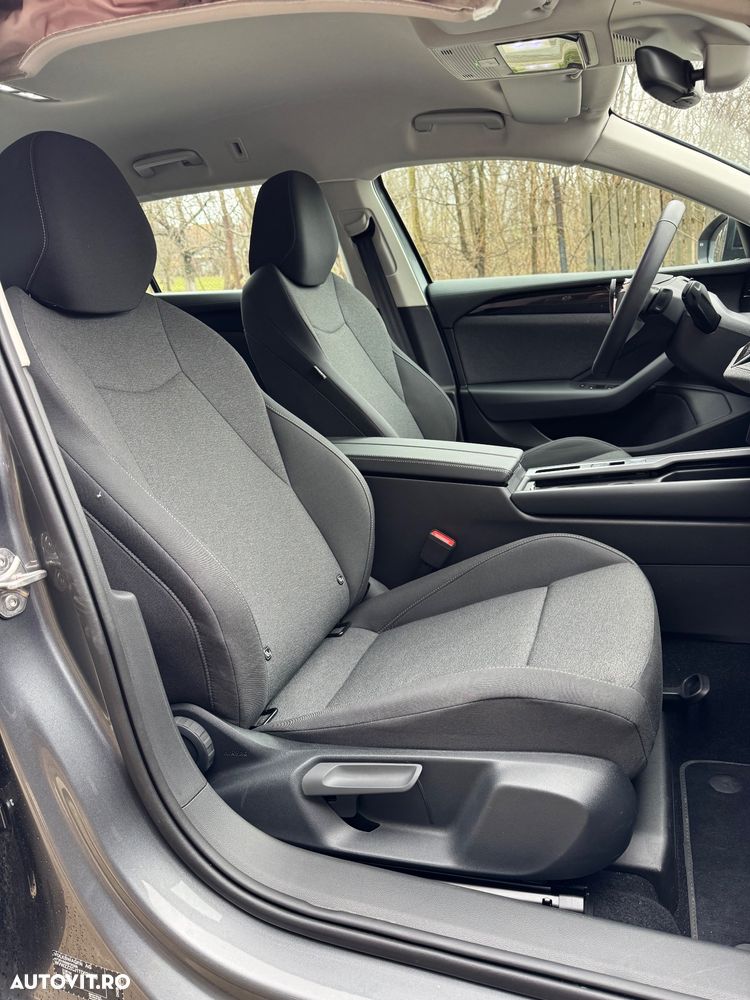 Volkswagen Passat 1.5 eTSI DSG MHEV Business - 10