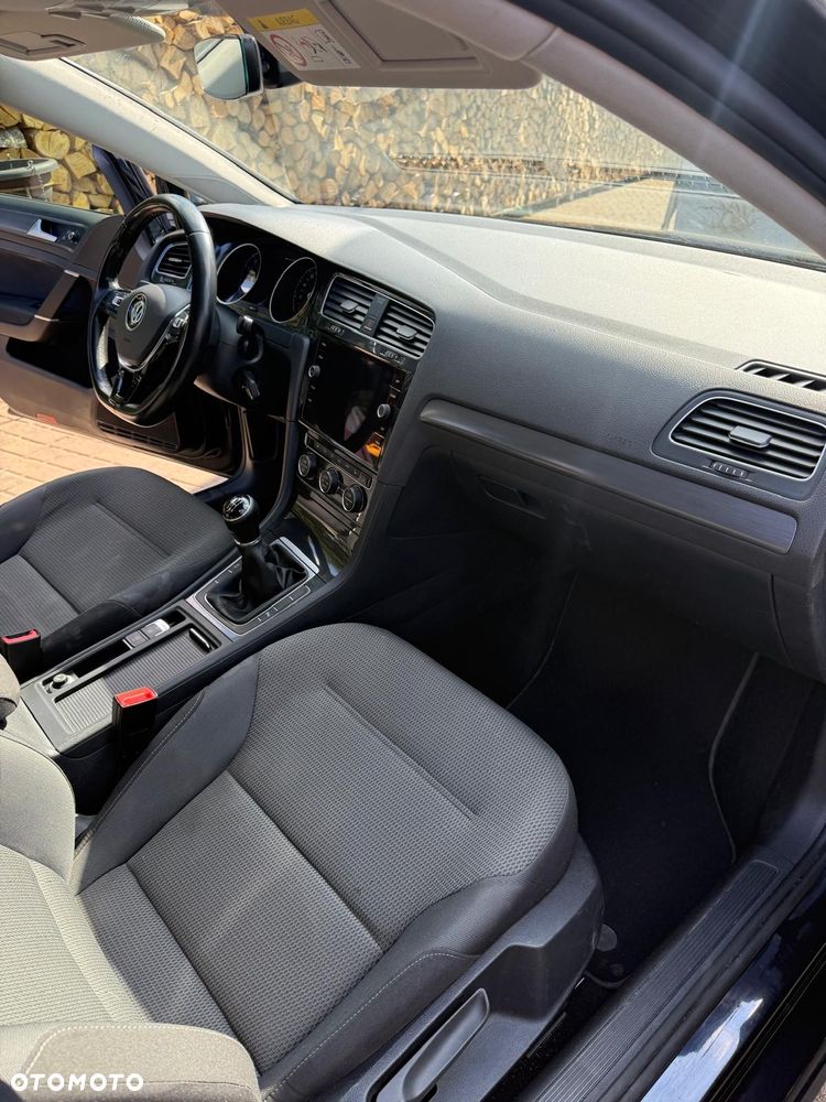 Volkswagen Golf 1.0 TSI (BlueMotion Technology) Comfortline - 8