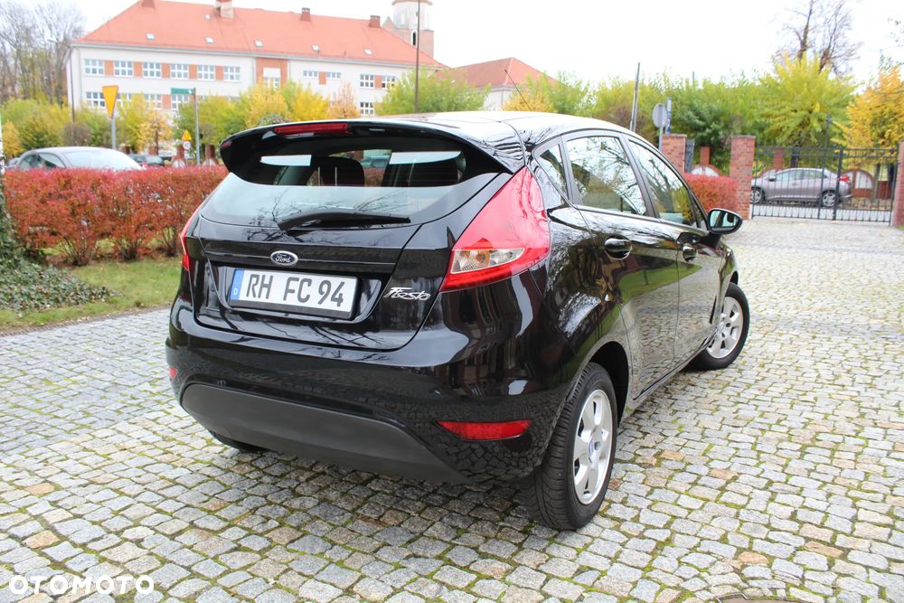 Ford Fiesta - 11