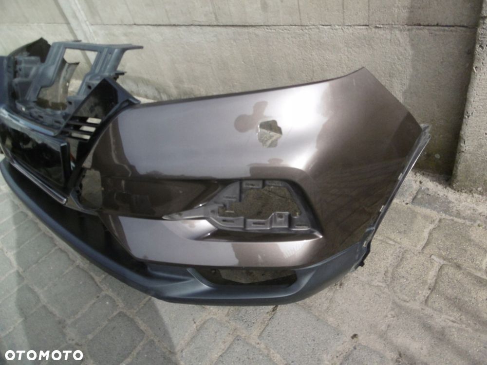 nissan qashqai ii lift 17r> - zderzak przedni - 2