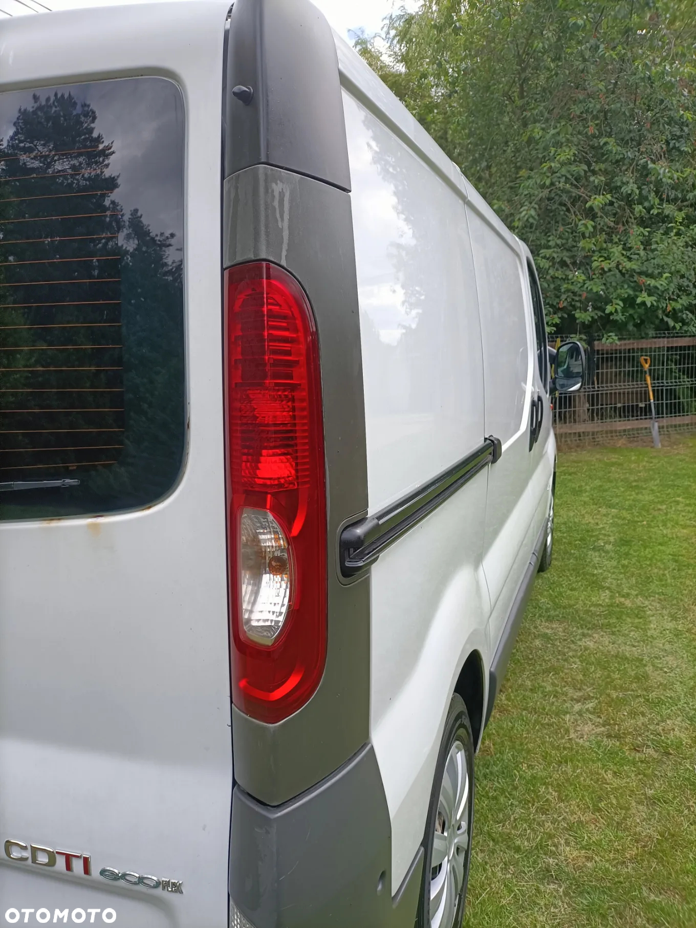 Opel Vivaro - 11