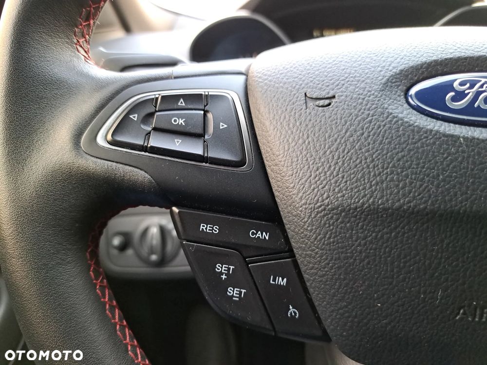 Ford Kuga 2.0 TDCi FWD ST-Line - 21