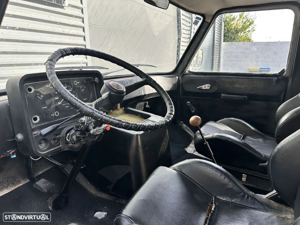Bedford CF 250 - 12