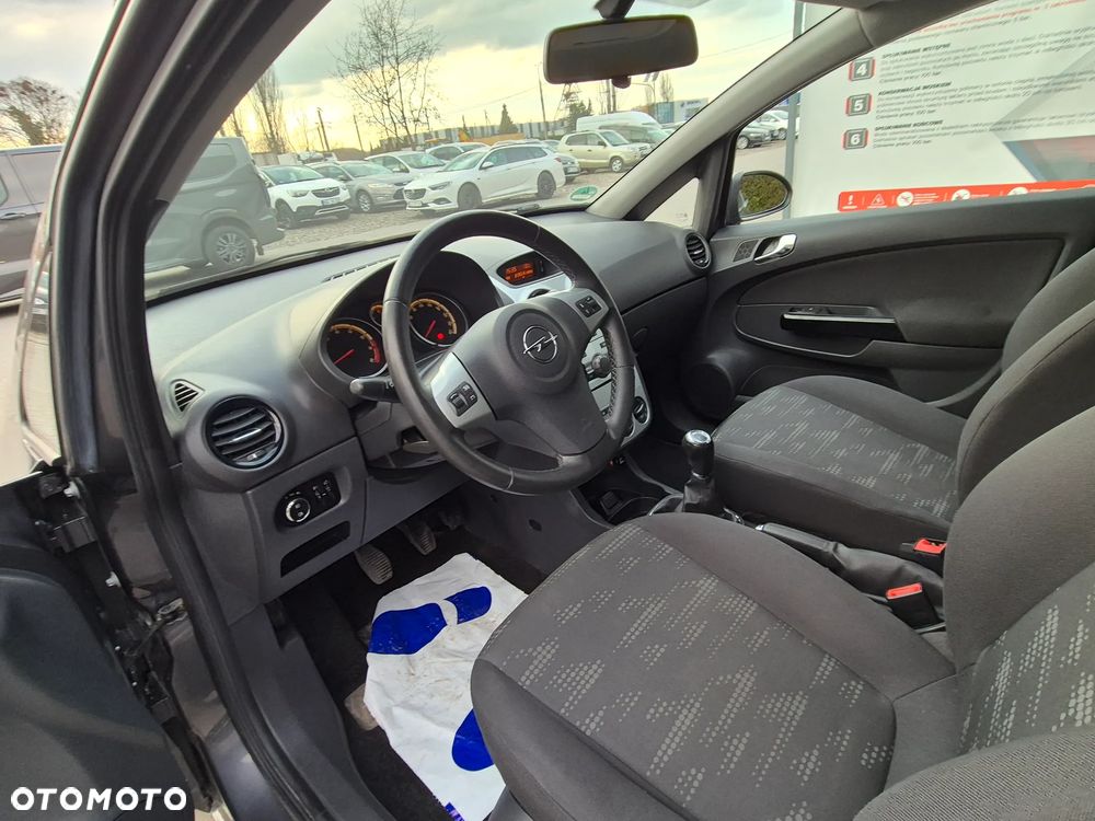 Opel Corsa 1.4 16V Satellite - 27