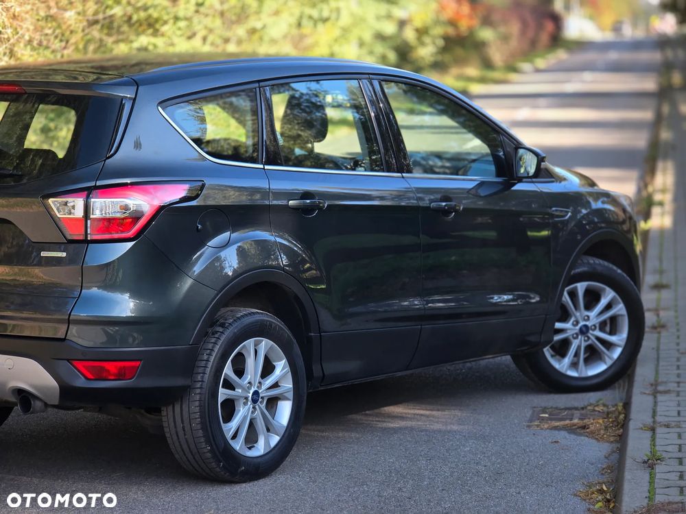 Ford Kuga 1.6 EcoBoost 2x4 Titanium - 38
