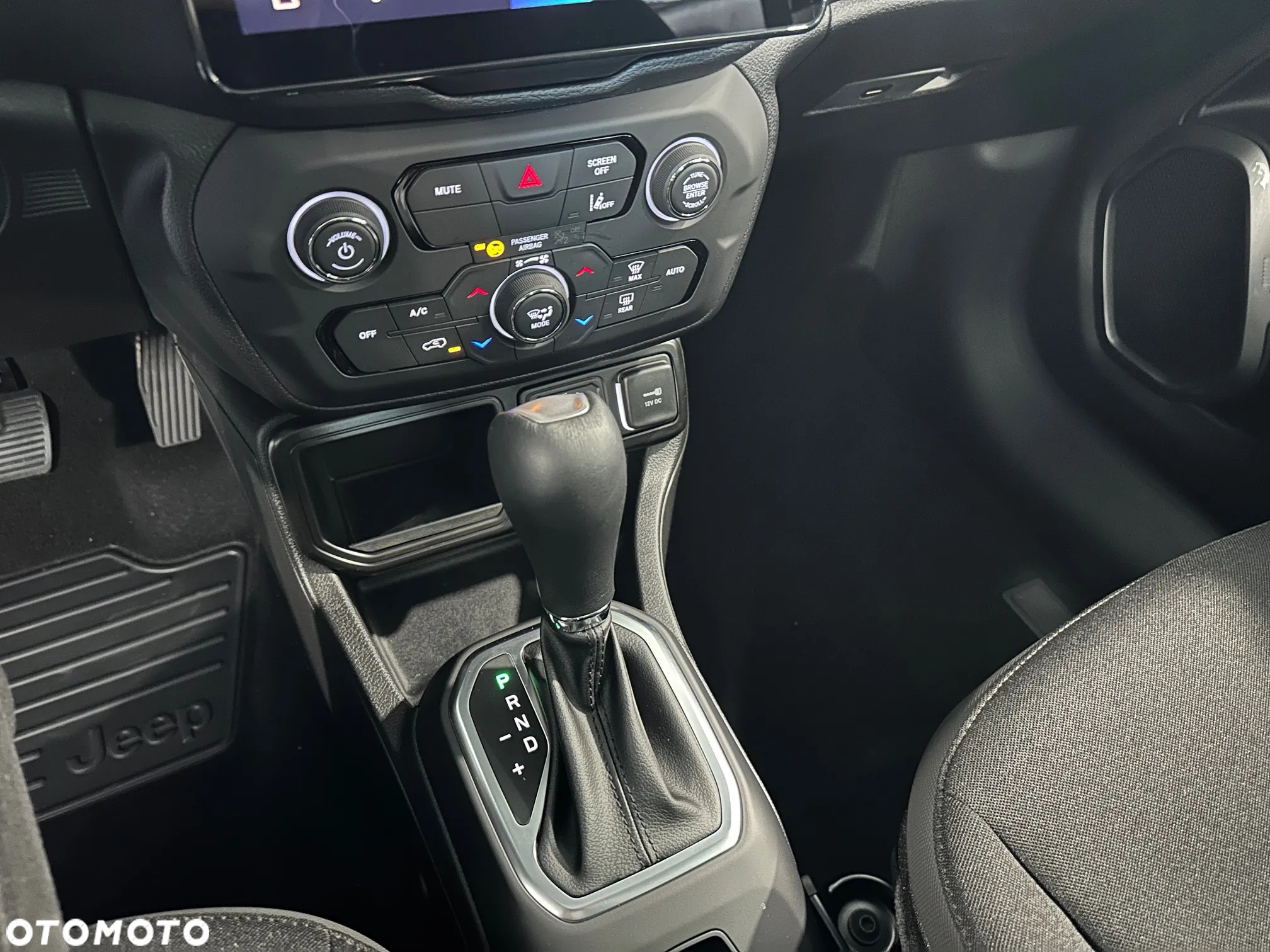 Jeep Renegade 1.5 T4 mHEV Limited FWD S&S DCT - 12