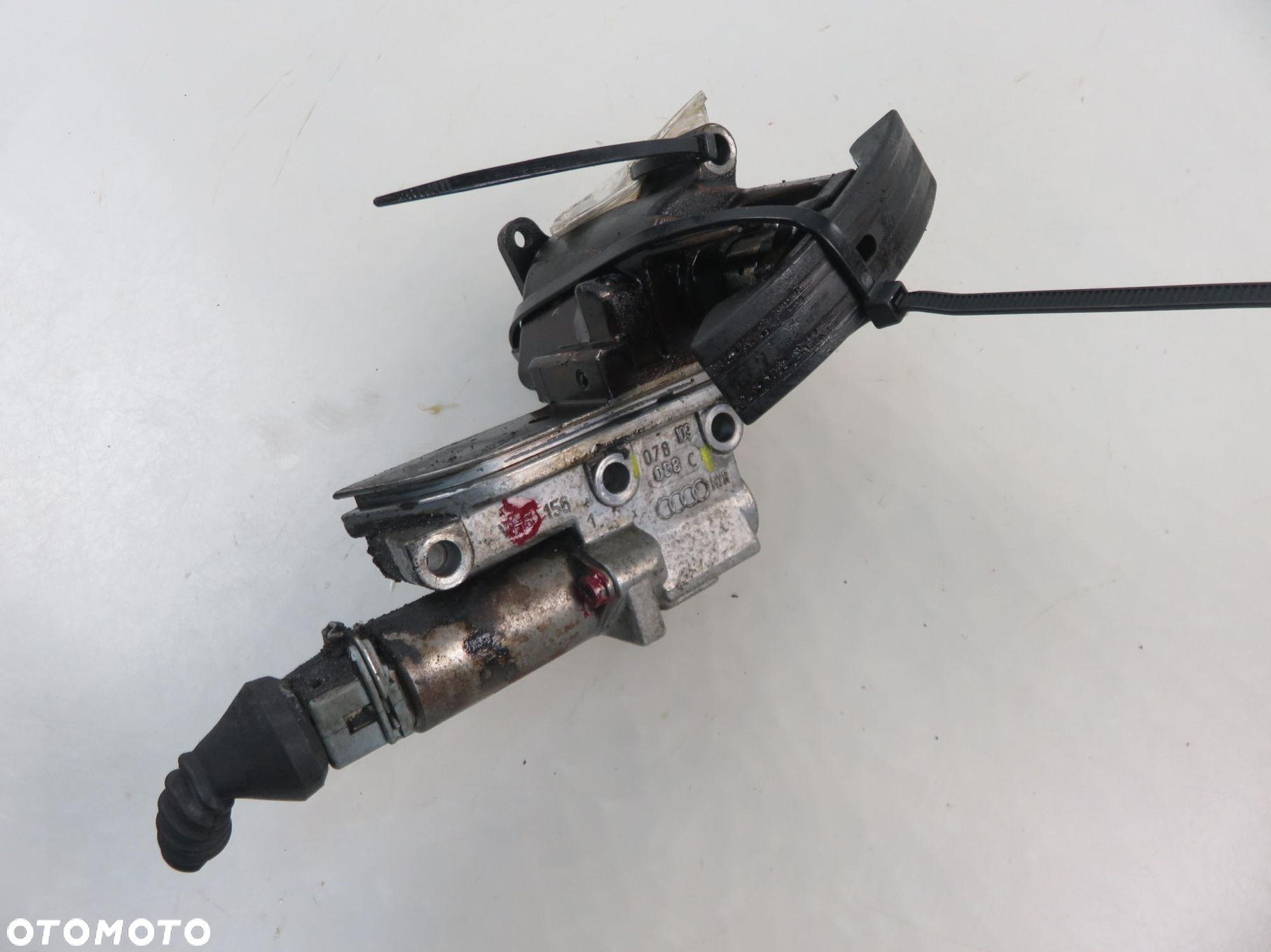 NAPINACZ ŁAŃCUCHA AUDI A6 C5 2.4 078109088C - 3