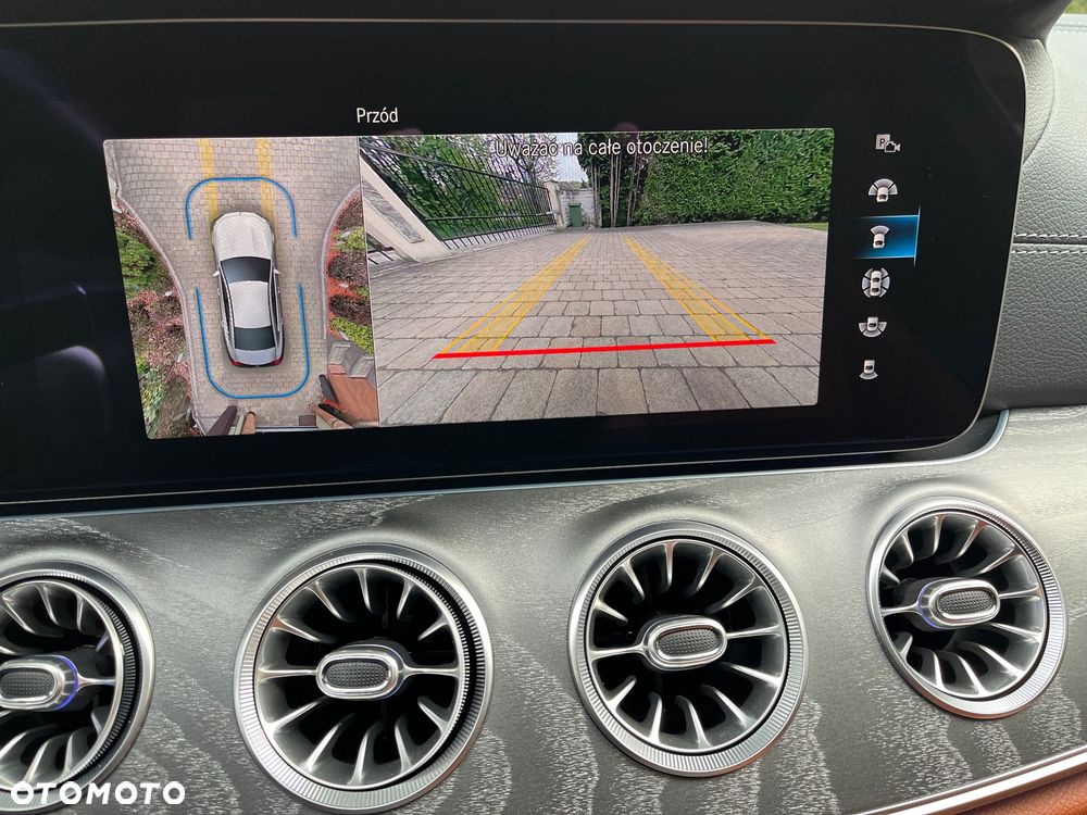 Mercedes-Benz CLS 300 d 4-Matic AMG - 17