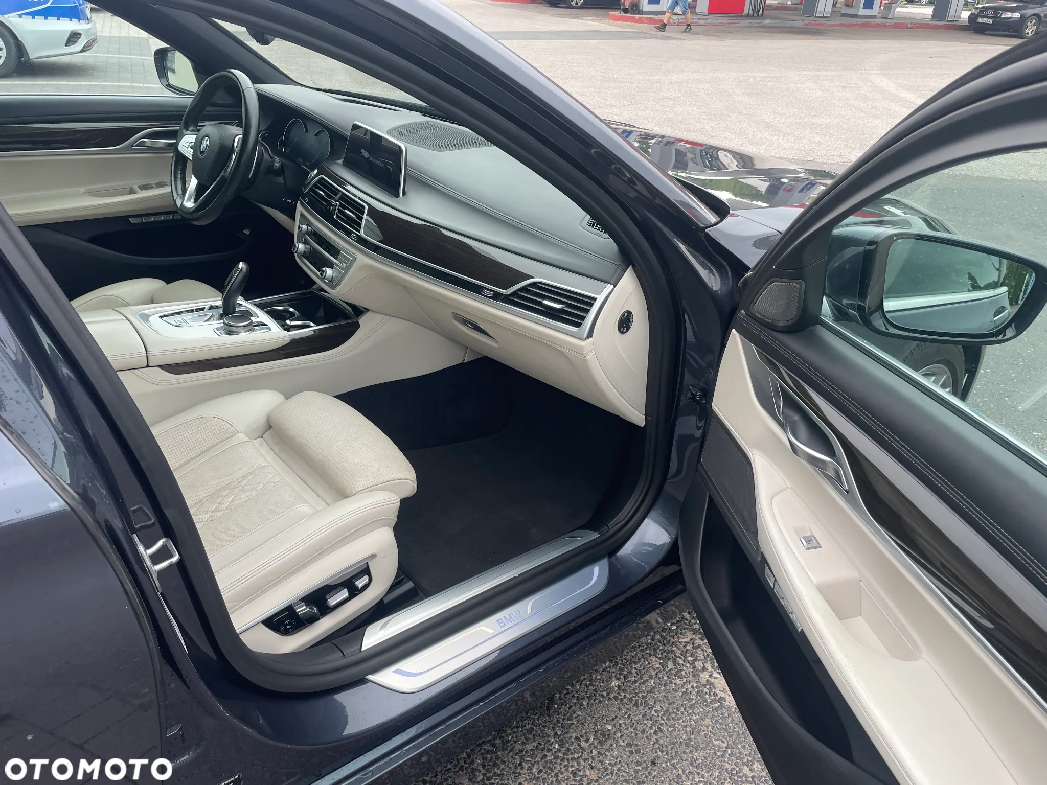 BMW Seria 7 740d xDrive - 9