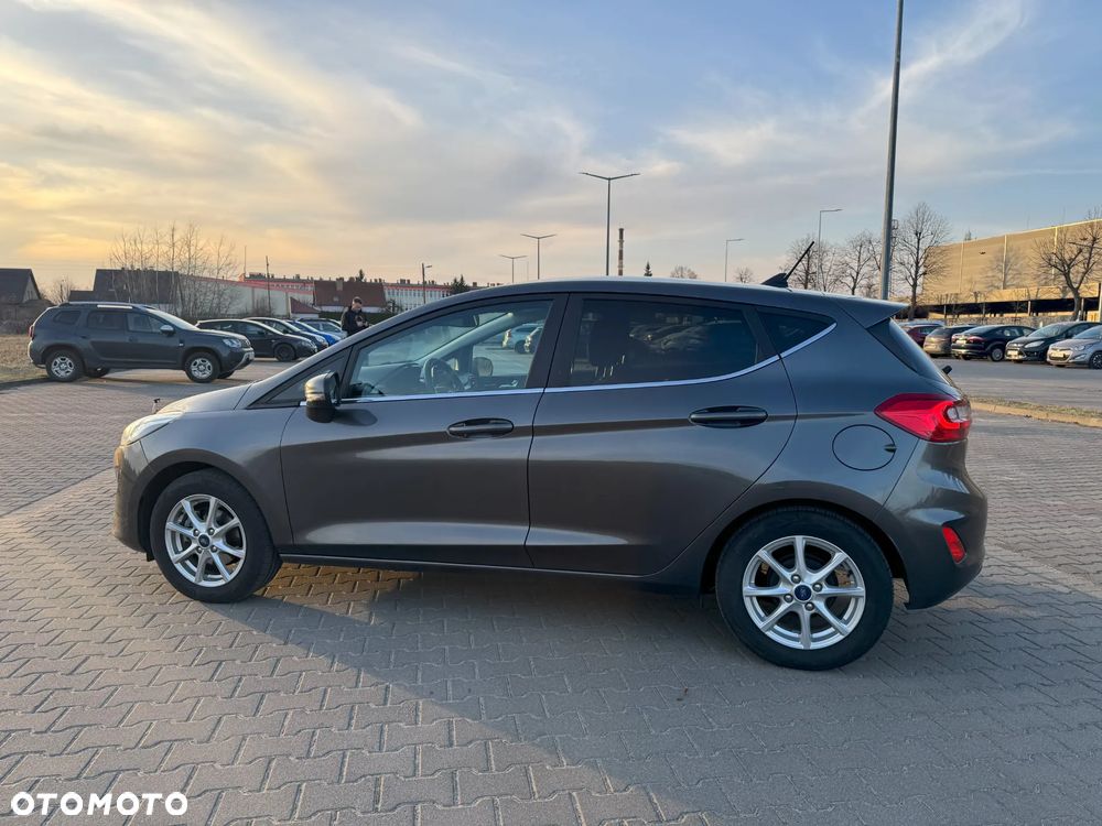 Ford Fiesta - 10
