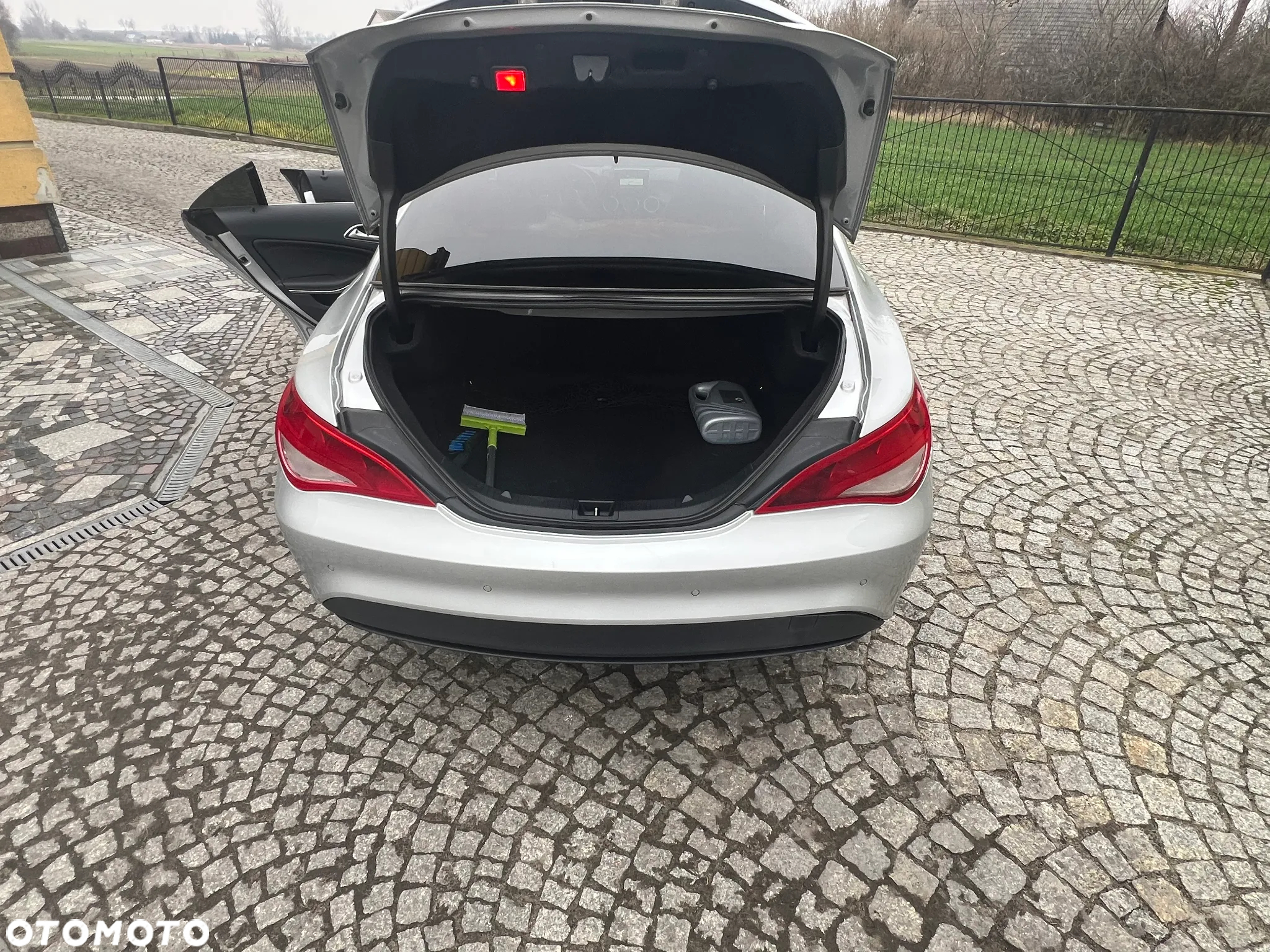 Mercedes-Benz CLA 180 - 16